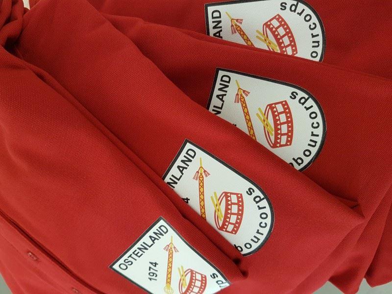 Arbeitsbekleidung Jacken, T-Shirts und Poloshirts mit Vereinslogo und Firmenlogo